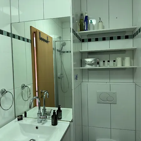 Mittelpunkt 9 - Zentrales Reihenhaus In Perfekter Lage *